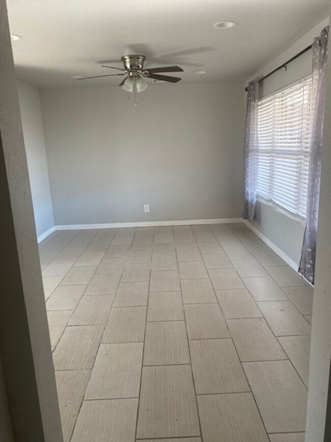 Foto del edificio - 1616 SW 61st St