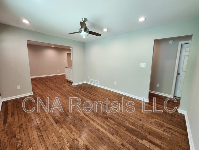 Building Photo - 991 Woodward Cir SW
