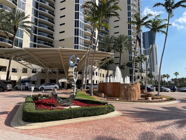 Foto del edificio - 17555 Collins Ave