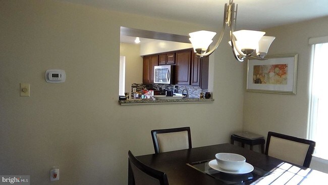 Foto del edificio - 8105 Fenwick Ct