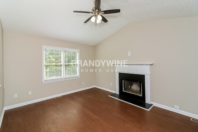 Building Photo - 147 Wesley Mill Dr