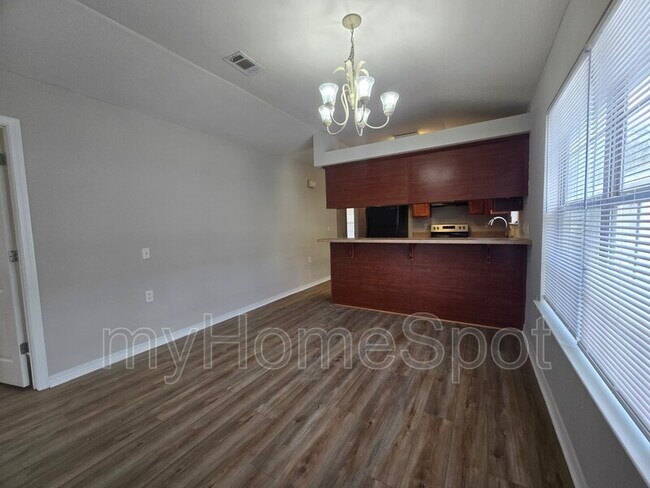 Foto del edificio - 3115 Flintlock Dr