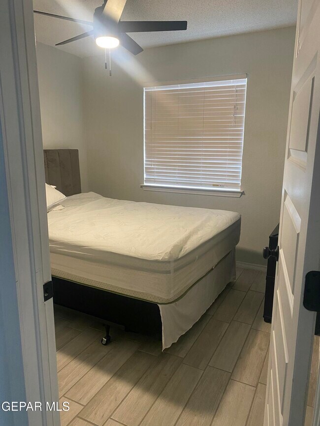 Foto del edificio - 3280 Mike Godwin Dr