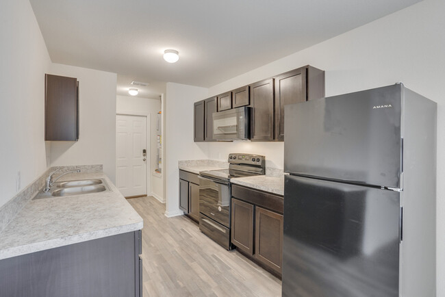 Building Photo - Brand new home
