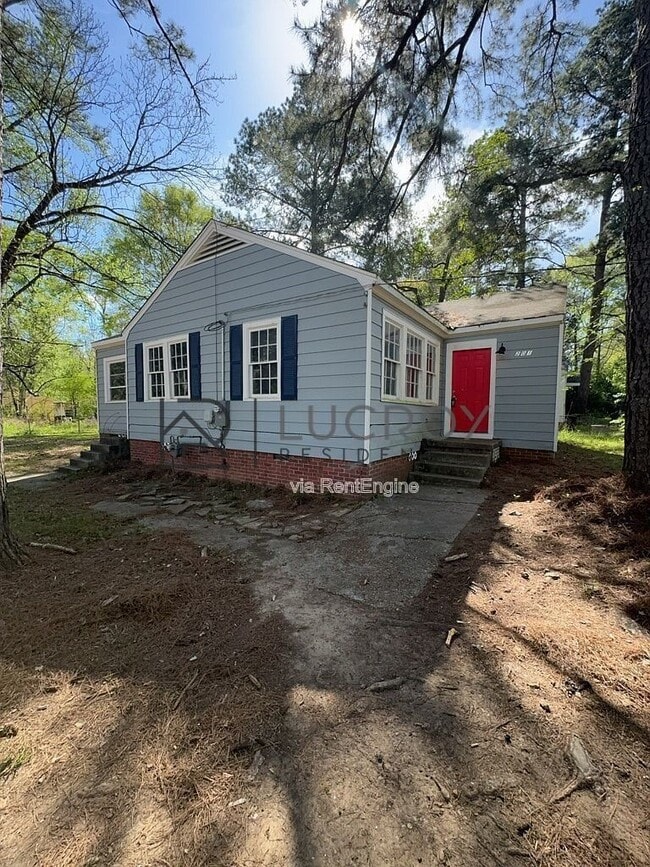Building Photo - 201 W Santa Clair St