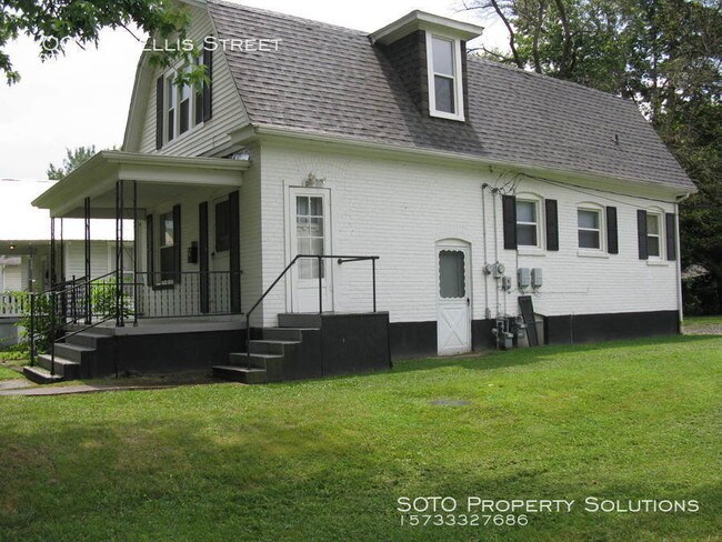 Building Photo - 3BD/2BA House - HUD Accepted