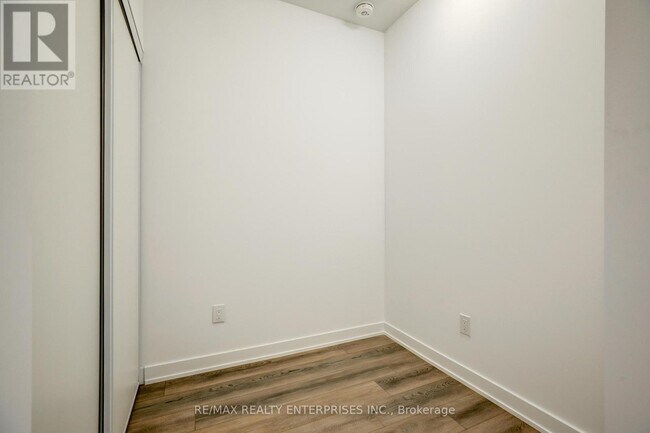 Building Photo - 7439 Kingston Rd