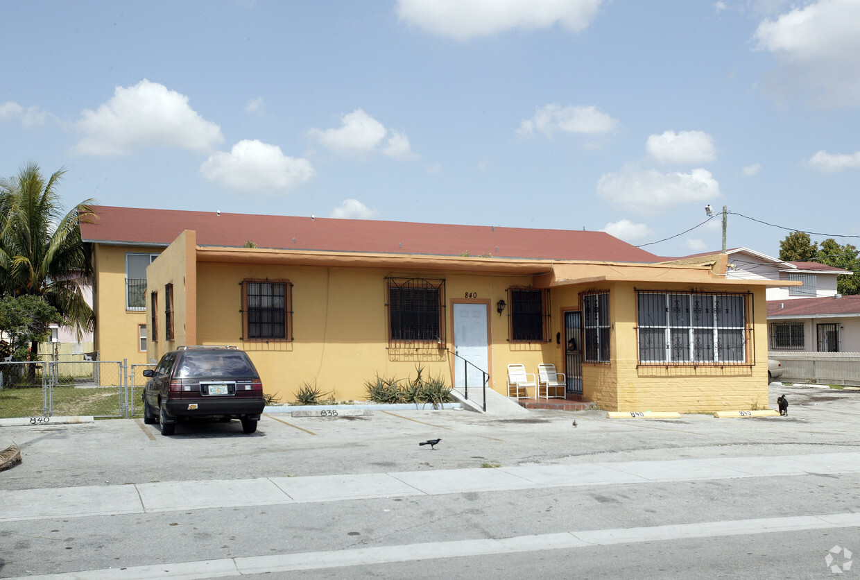 Primary Photo - 840 SE 9th Ave