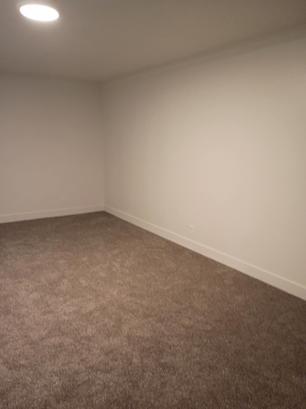 Building Photo - 1760 N 400 E