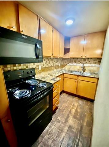 Building Photo - 625 Redbud Ln