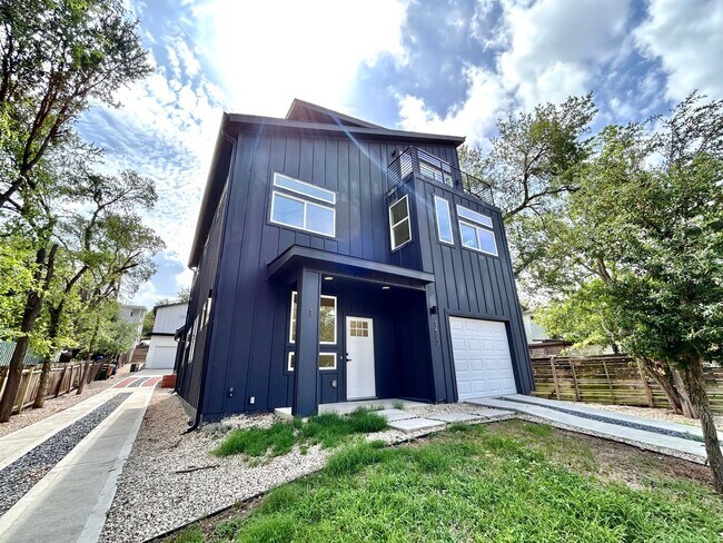 Foto del edificio - 1403 Cometa St