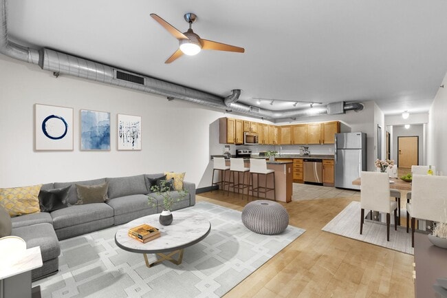 Interior Photo - Station House | Near The Loop