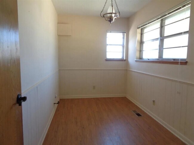 Building Photo - 15610 US-62
