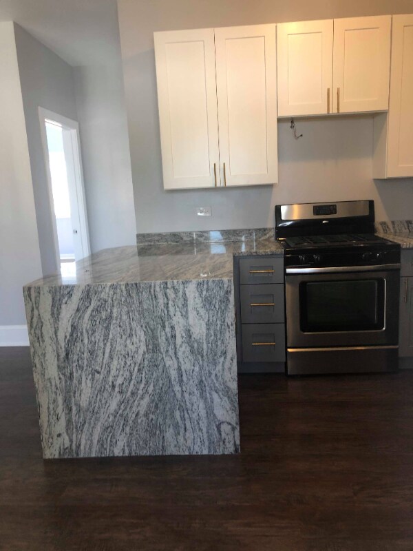 Foto del edificio - 2949 W Peterson Ave
