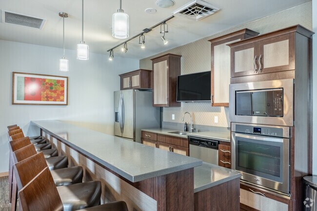 Casa club - The Vue at Pinnacle Park