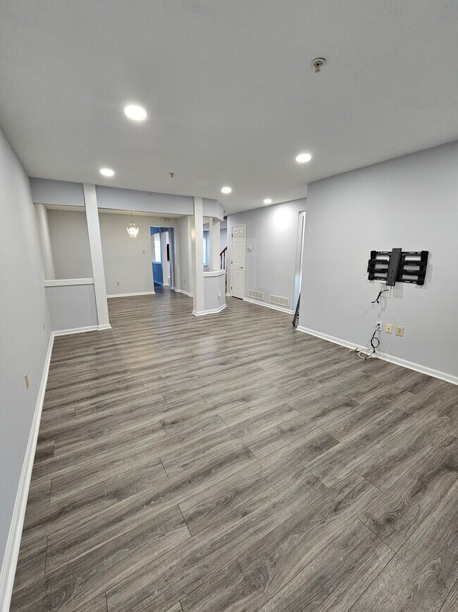 Foto del edificio - 1623 Rockcress Dr