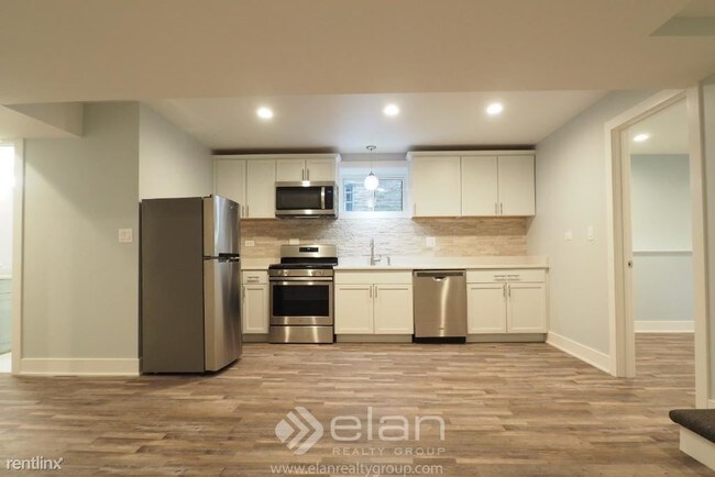 Building Photo - 2 br, 2 bath  - 3855 N SPAULDING Apt G Unit G