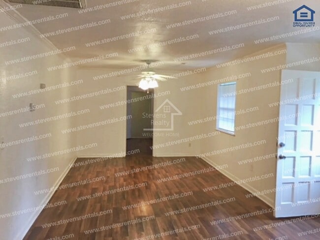 Building Photo - 3899 Moss Rd