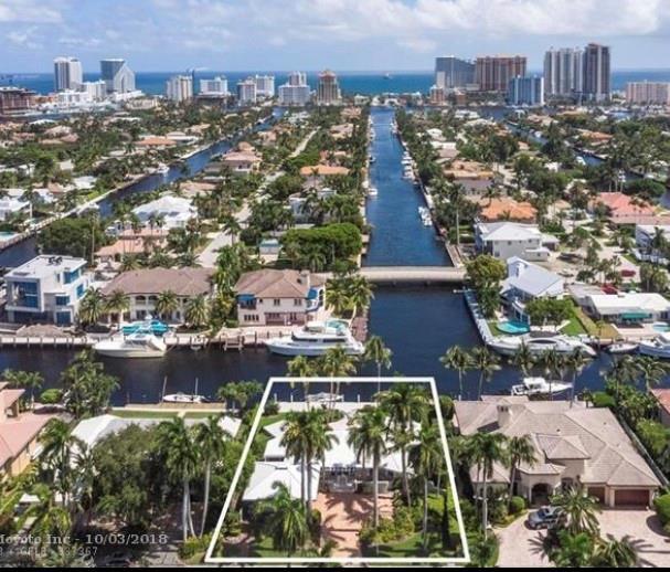 Building Photo - 100 Royal Palm Dr