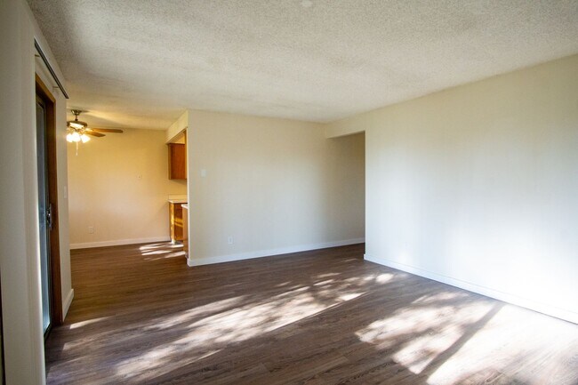 Foto del edificio - Spacious 2-Bed/2-Bath with Patio in Cedar Hills!!