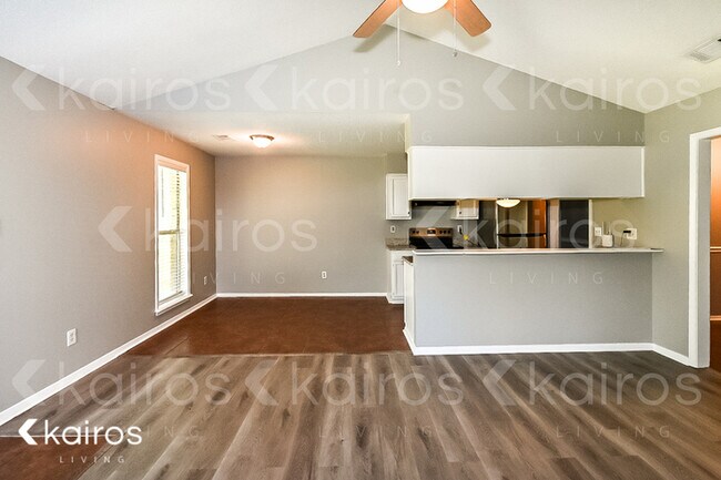 Building Photo - 3780 Carroll Dr