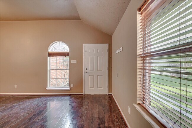 Foto del edificio - 3906 Portman Glen Ln