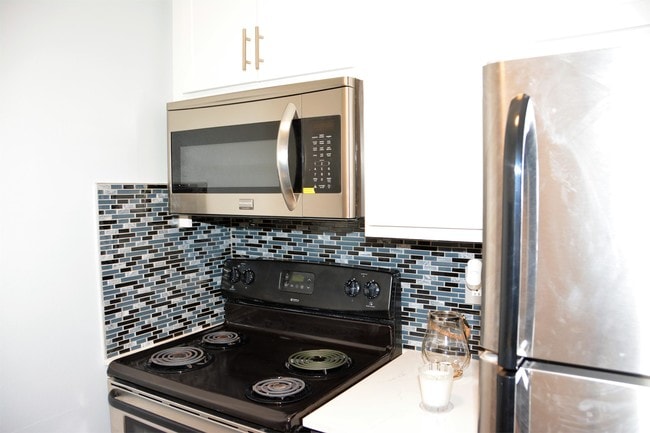 Building Photo - 10469 Briarbend Dr