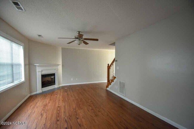 Foto del edificio - 2124 Flagstone Ct