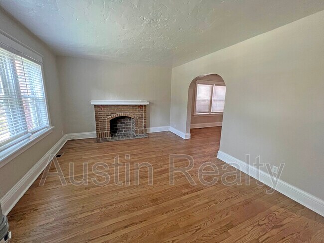 Foto del edificio - 7316 Lindell Blvd