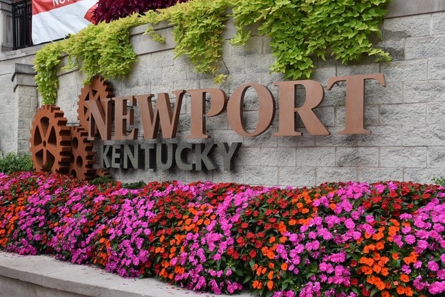 Newport Levee - 300 E 3rd St