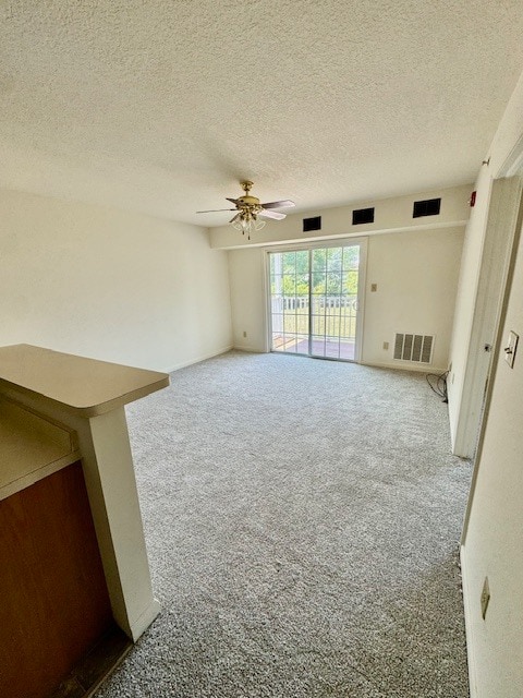 Livingroom - Colonial Apartments
