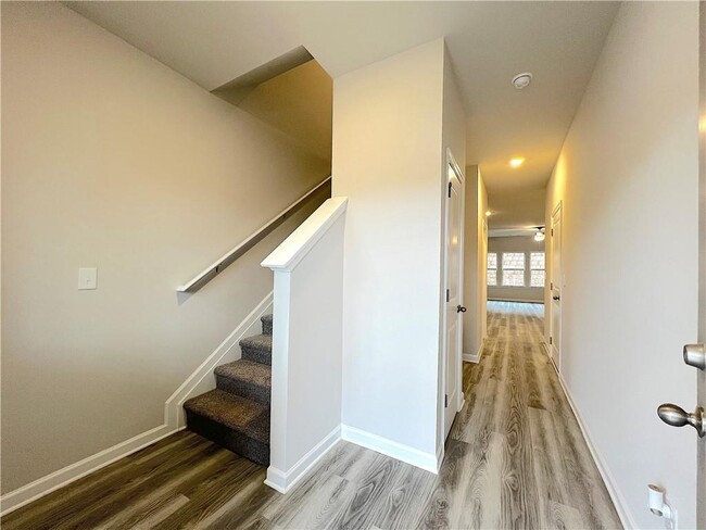 Building Photo - 4113 Oakwood Ter Ct