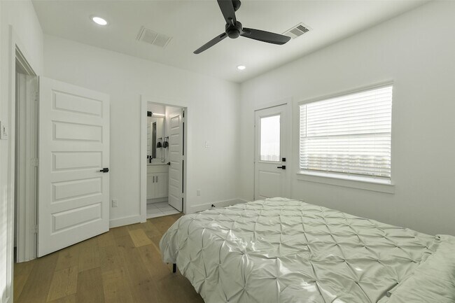 Foto del edificio - 316 Thornton Rd