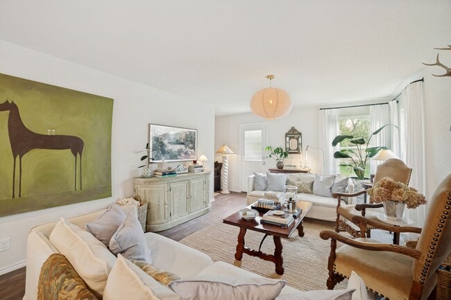 Foto del edificio - Beautiful 5-Bedroom Home in Riverstone at Westpointe