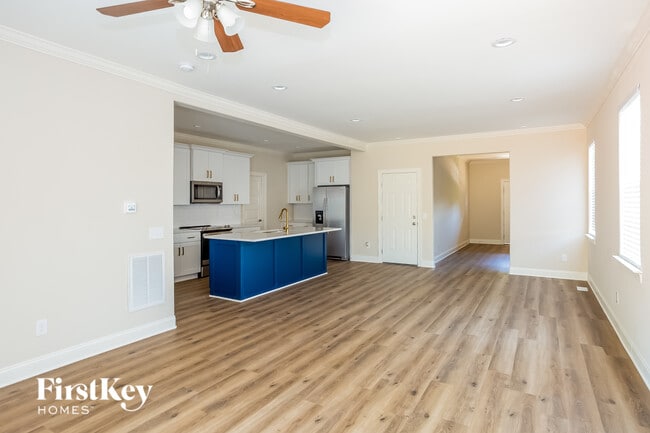 Foto del edificio - 1254 Pless St NW