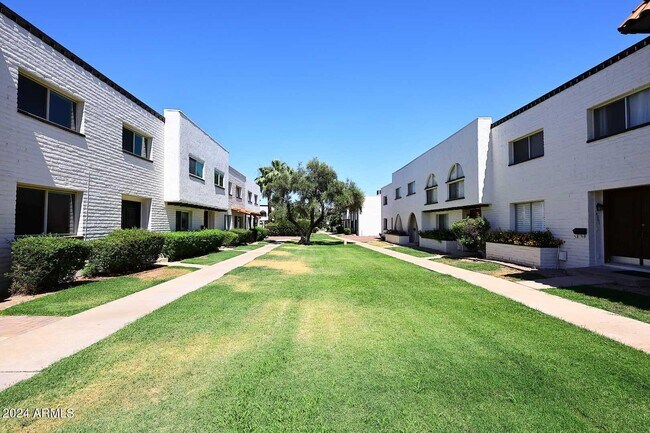 Building Photo - 4287 N Miller Rd