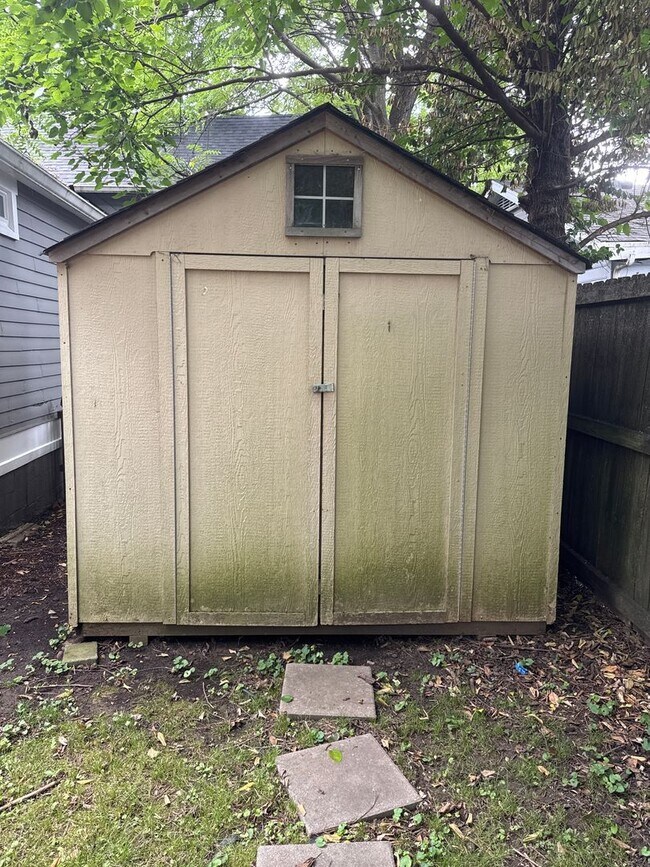 Foto del edificio - Renovated 3BR/2BA Home in Cleveland Park – Minutes to Downtown Nashville!