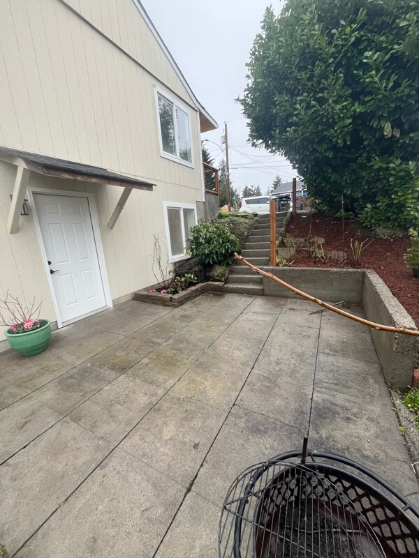 Photo - 1722-1724 Houston Ave (Bremerton, WA)
