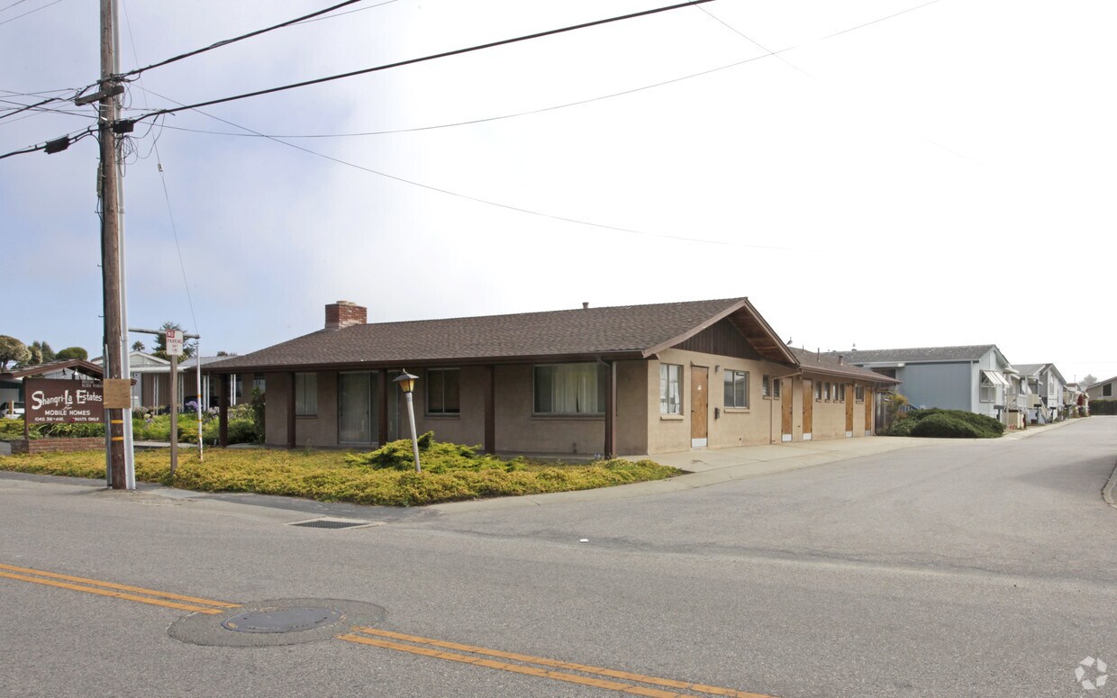 Shangri La Estates For Mobile Homes Apartments in Santa Cruz, CA