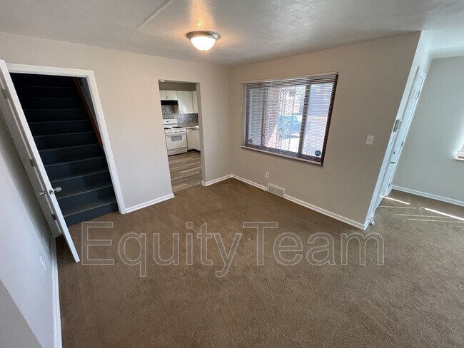 Building Photo - 4113 Parkway Dr