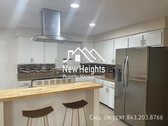 Foto del edificio - 3 Bedroom Duplex- Utilities & Landscaping ...