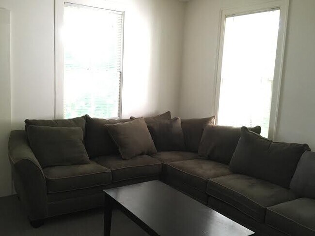 Foto del edificio - 112 Highland Pl