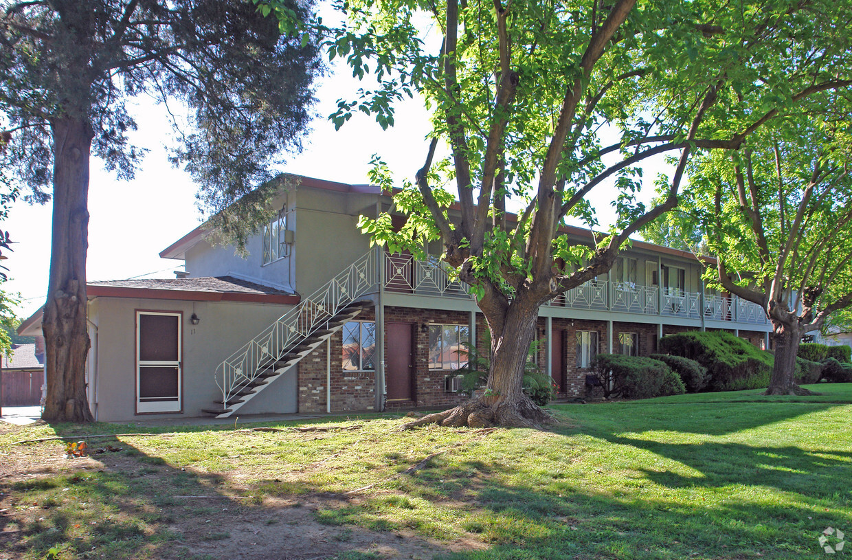 Primary Photo - 5484 Carlson Dr