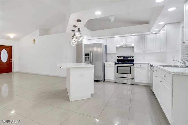 Foto del edificio - 765 Aprile Ave S
