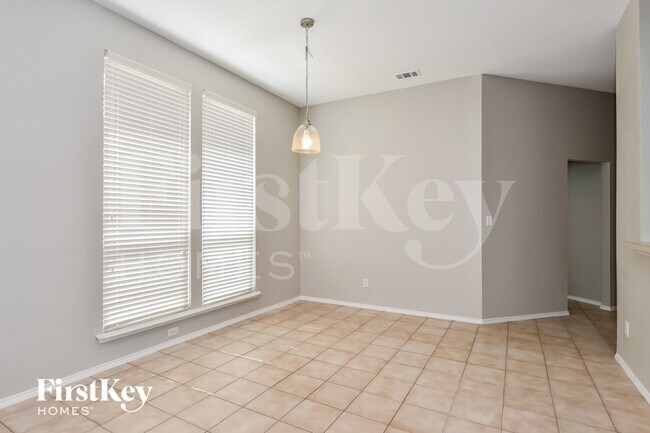 Building Photo - 4203 Lucy Ln