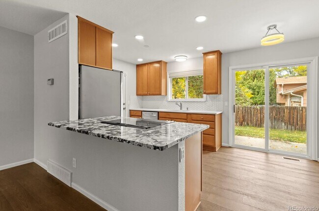 Building Photo - BEAUTIFUL 4 Bed 3 Bath Single Family Home ...