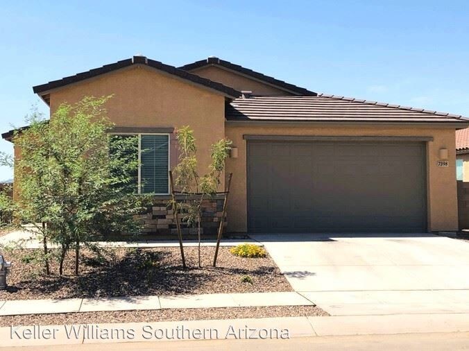 Primary Photo - 3 br, 2 bath House - 7398 S Via Casa Elegante