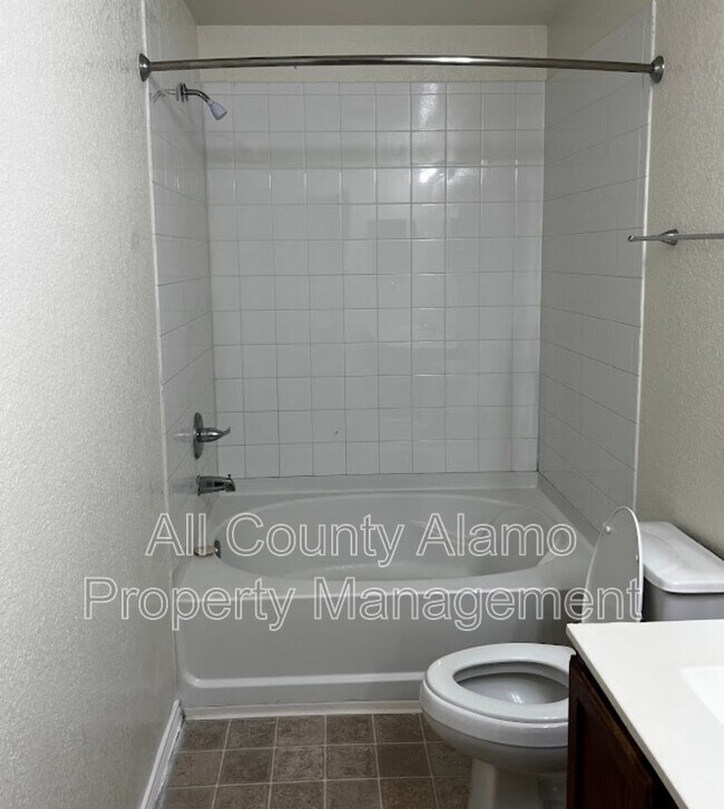 Foto del edificio - 9631 Sandflat Pass