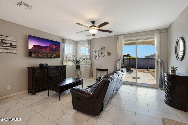 Foto del edificio - 2112 S 123rd Ln