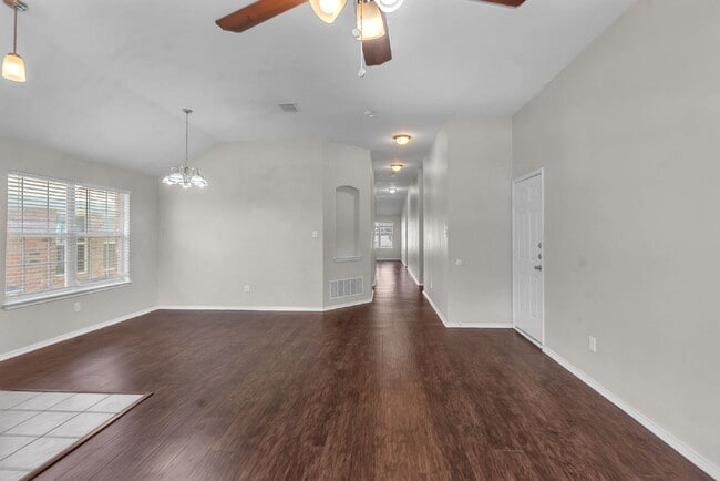 Building Photo - 11829 Gold Creek Dr E
